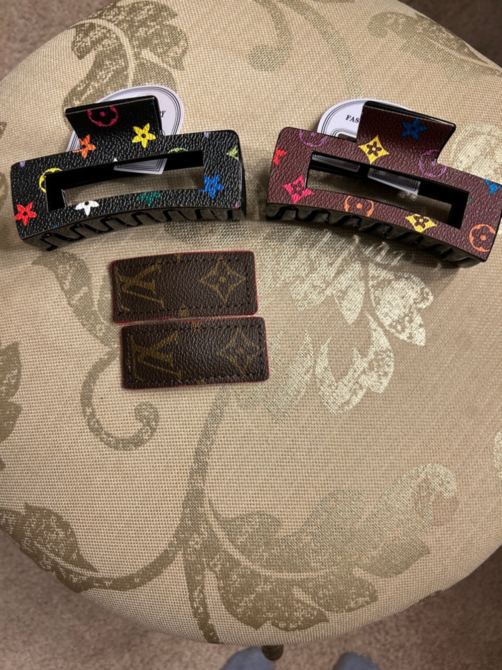 Fashion Jewelry Multicolor Monogram Hair Clip Set - Picture 6 of 6